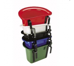 mangeoire-de-porte-de-box-en-plastique