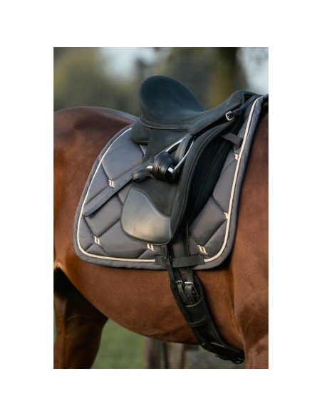 TAPIS DE SELLE DE DRESSAGE BACK ON TRACK® "NIGHT COLLECTION"