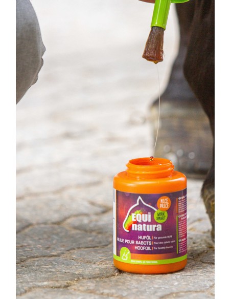 EQUINATURA aceite para cascos con cepillo