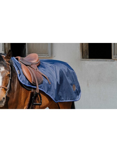Couvre-reins imperméable EQUITHÈME - Protégez votre cheval avec st