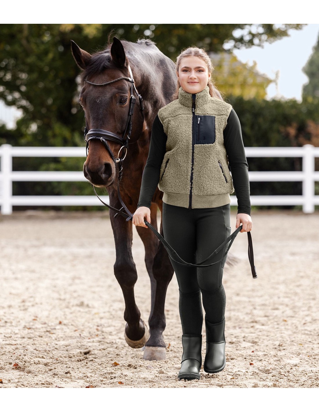 Gilet en polaire Teddy pour femme, automne hiver chaud, sans manches, veste en fourrure, léger et décontracté pour femme, manteau d'automne en plein Gilet en polaire Teddy pour femme, automne hiver chaud, sans manches, veste en fourrure, léger et décontracté pour femme, manteau d'automne en plein