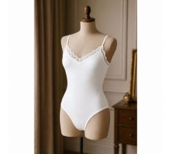 body-dentelle-doreanse-femme